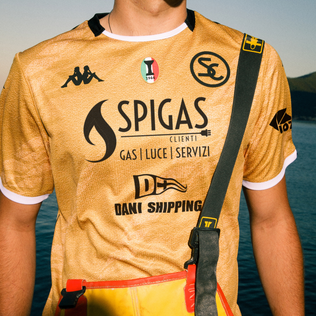 Home Match Jersey Kombat 23/24