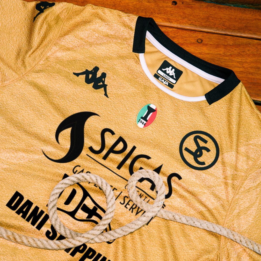 Home Match Jersey Kombat 23/24